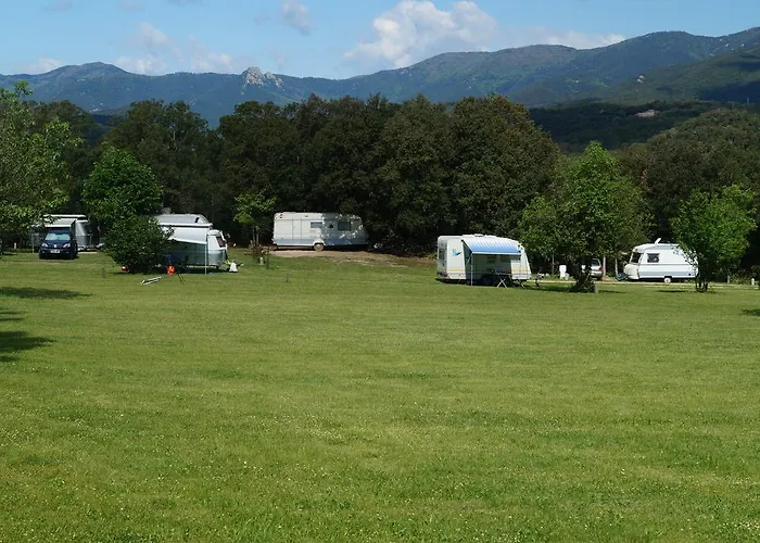 캠프장 Camping Macanet De Cabrenys 3*